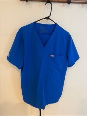Figs Men's Royal Blue V-Neck Scrub Top with Chest Pocket